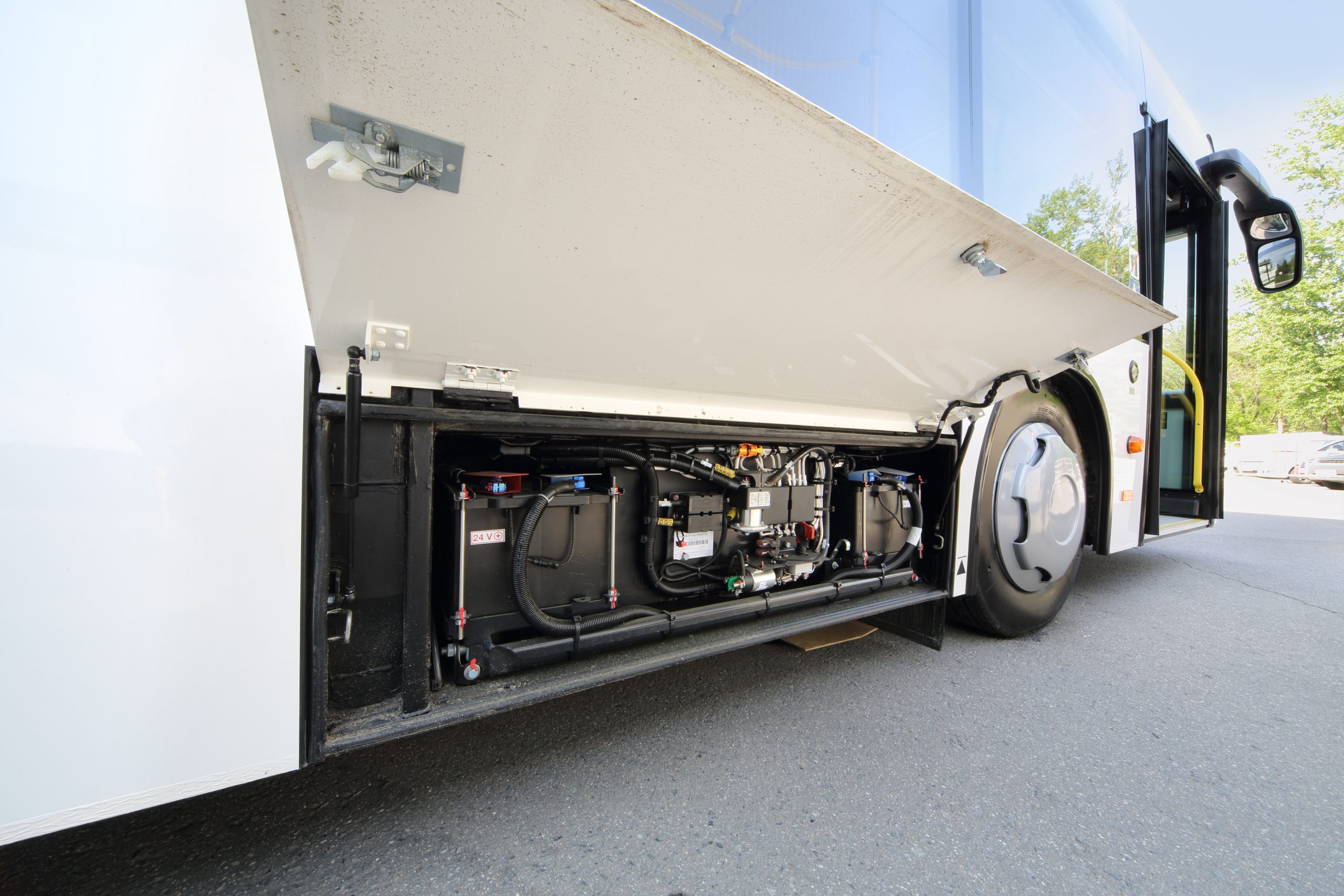 Demonstrating Zero Emission HGVs: battery and hydrogen fuel cell trucks outputs from the Zero Emission Road Freight programme